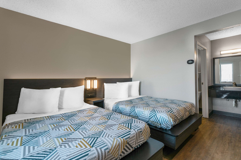 Bedroom 4, Motel 6 Merced, CA - North, Merced