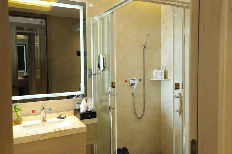 Bathroom 4, Houde Hotel, Yichun