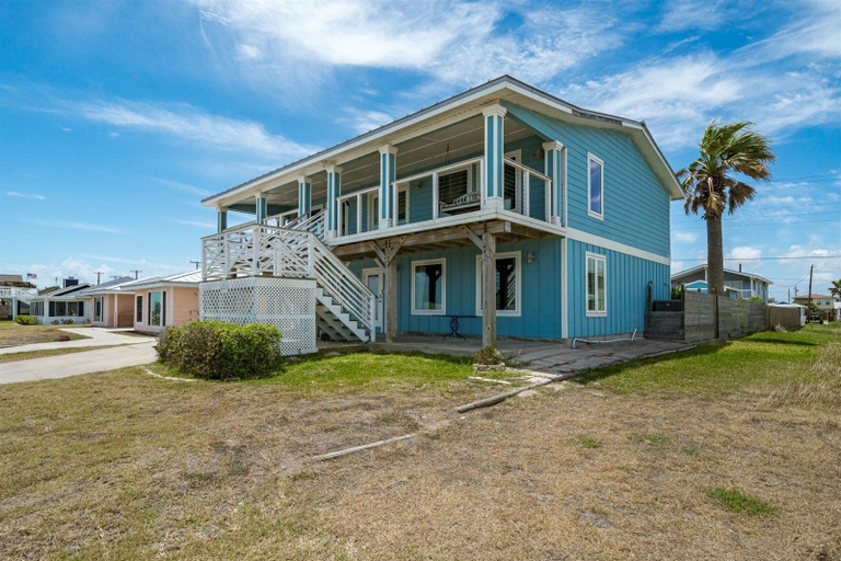 Exterior & Views 2, Best Little Orr House by Miss Kitty’s, Aransas