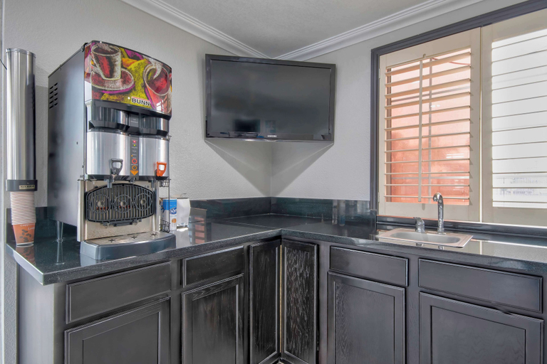 Others 5, Studio 6 Suites – San Bernardino, CA, San Bernardino