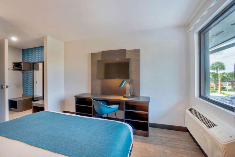 Bedroom 4, Motel 6 Fort Lauderdale, FL, Broward