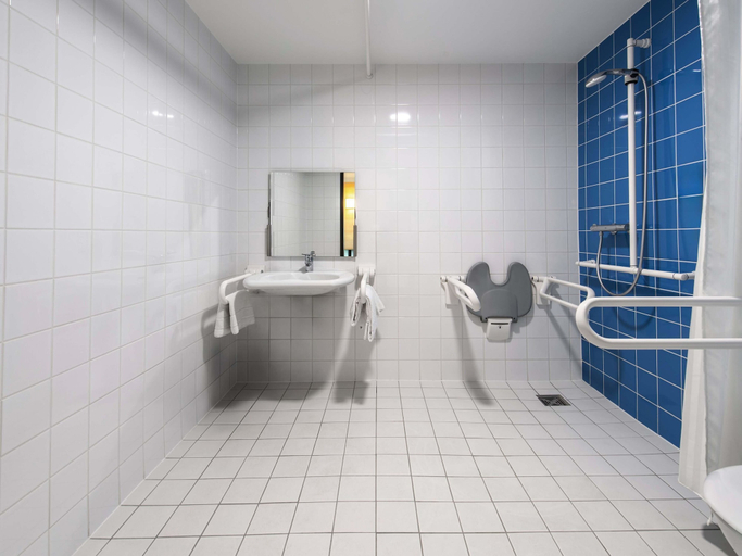 Bathroom 5, B&B Hotel Landshut, Landshut
