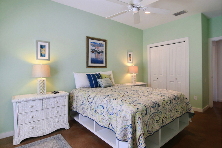 Bedroom 3, No Shoes No Shirt No Problem by Silver Sands Vacation Rentals, Nueces