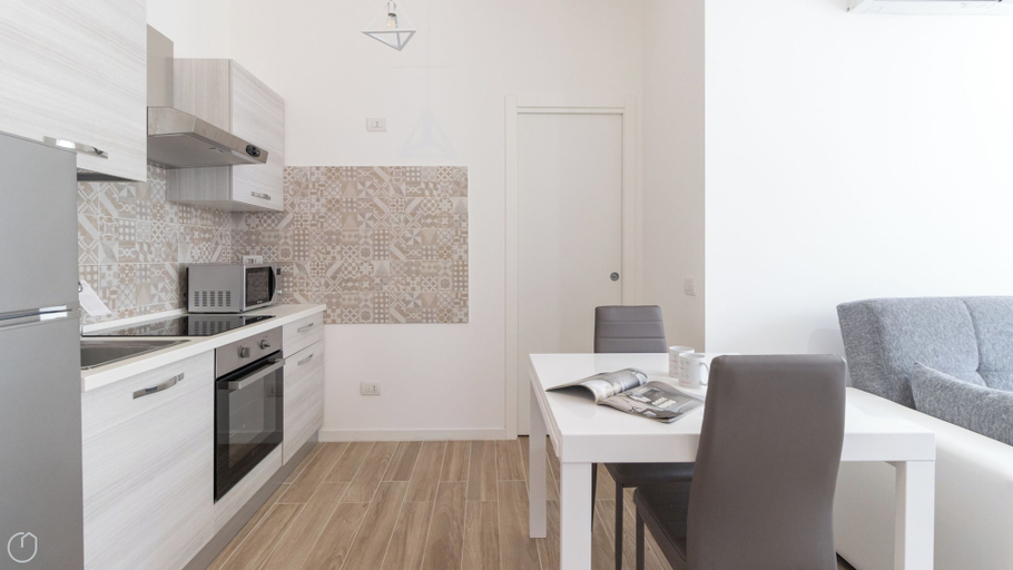 Others 4, Italianway - Savona 146, Milano