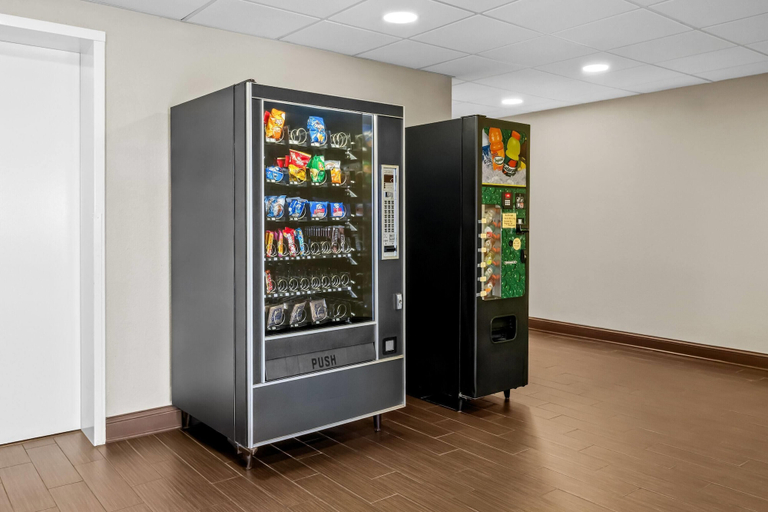 Food & Drinks 5, Microtel Inn & Suites by Wyndham Statesville, Iredell