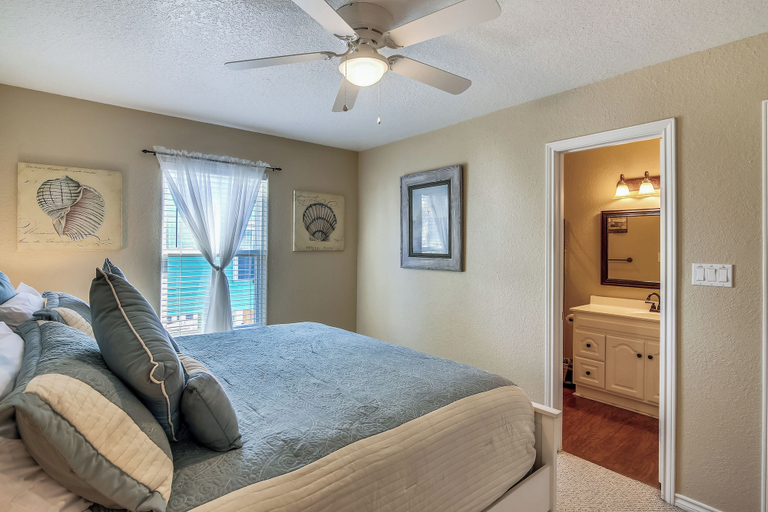 Bedroom, Pirates' Treasure by Ryson Vacation Rentals, Galveston
