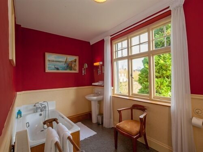 Others 5, Ardwyn House, Powys
