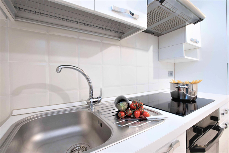 Others 4, Casa Angerin 1 - 100m from sea, Savona