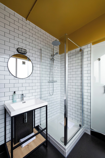 Bathroom 4, Malacuna Liverpool, Sefton