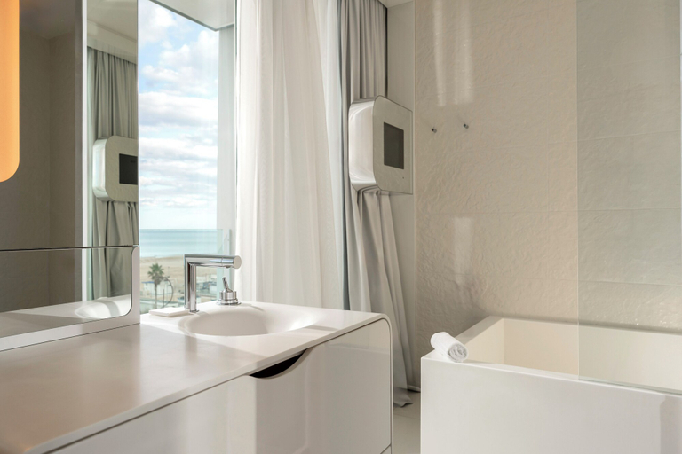 Bathroom 5, i-Suite Hotel, Rimini