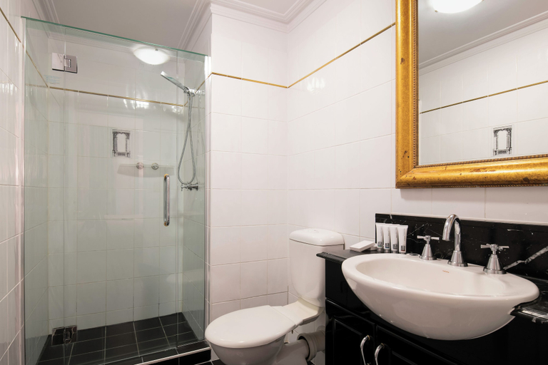 Bathroom 4, Adina Apartment Hotel Brisbane Anzac Square, Brisbane