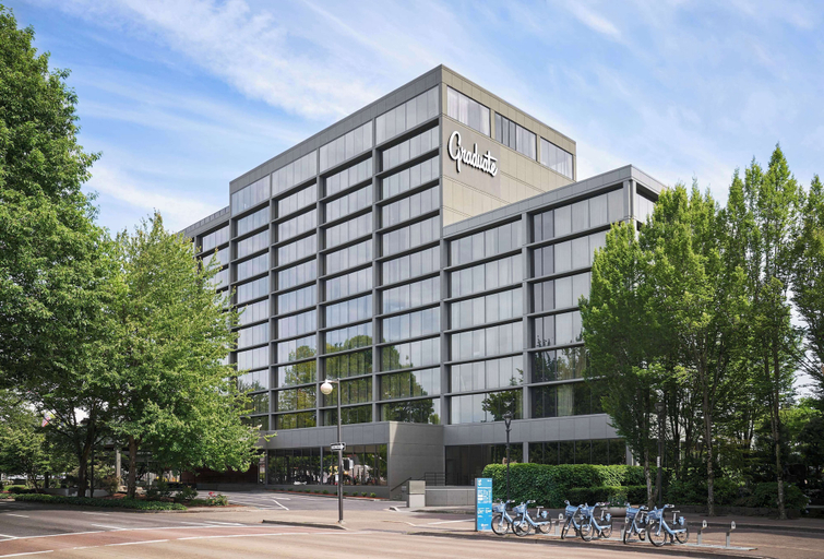 Exterior & Views 2, Graduate by Hilton Eugene, Lane