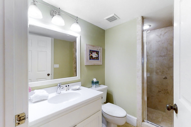Bathroom 2, Beachfront Condo With Outdoor Pool, Patio & Washer/dryer - Dog-friendly, Nassau
