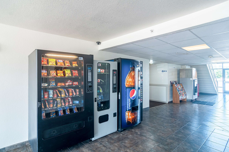 Food & Drinks 5, Motel 6 Oklahoma City, OK - South, Oklahoma