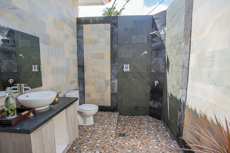 Bathroom 4, Sanghyang Bay Villas, Klungkung