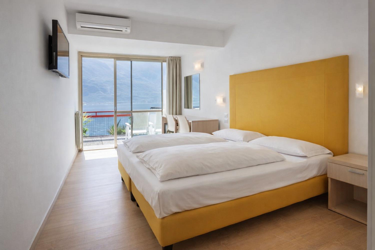 View, Hotel Lido Lakefront, Brescia