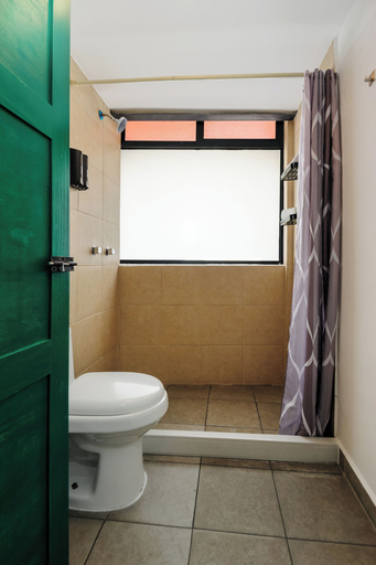 Bathroom 4, Colmena Hotel CDMX Suites Roma, Mexico City
