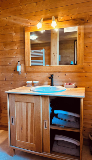 Bathroom 3, Domaine de l'Adoux, Alpes-de-Haute-Provence