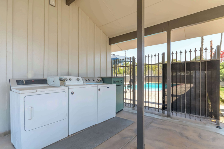 Others 4, Studio 6 Suites Madera, California - Yosemite, Madera