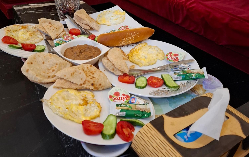 Food & Drinks 4, New Palace, 'Abdin