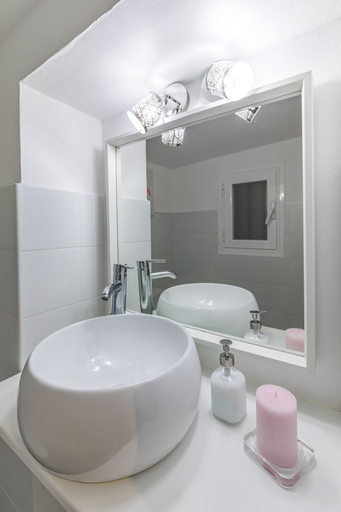 Bathroom 4, AYZ Juan de Mena - Auto check-in property, Madrid