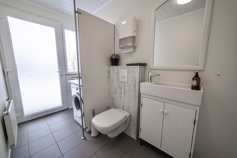 Bathroom 4, Lynghagi House - Lava Water, Eyja- og Miklaholtshreppur
