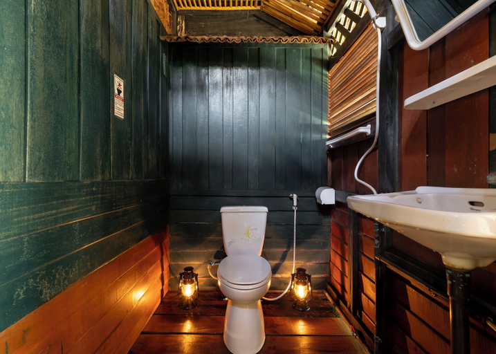 Bathroom 4, River Kwai Jungle Rafts, Sai Yok