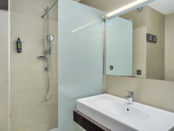 Bathroom 4, B&B Hotel Milano - Monza, Monza and Brianza