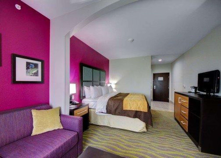 Bedroom 3, Comfort Inn & Suites Tulsa I-44 West - Rt 66, Creek