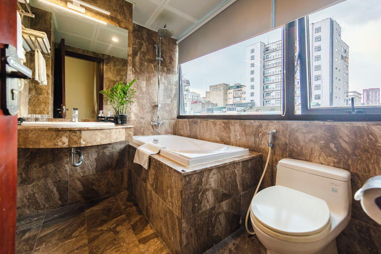 Bathroom 3, One Hotel, Cầu Giấy