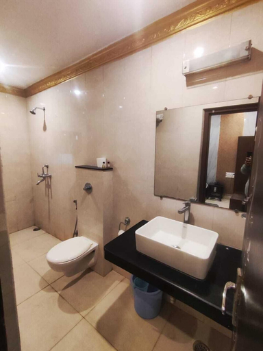 Bathroom 5, Hotel Harmony, Chhatarpur