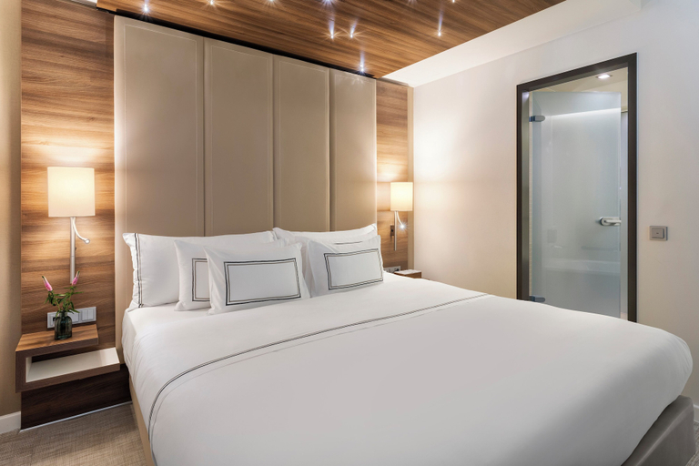 Bedroom 2, Meliá Düsseldorf, Düsseldorf