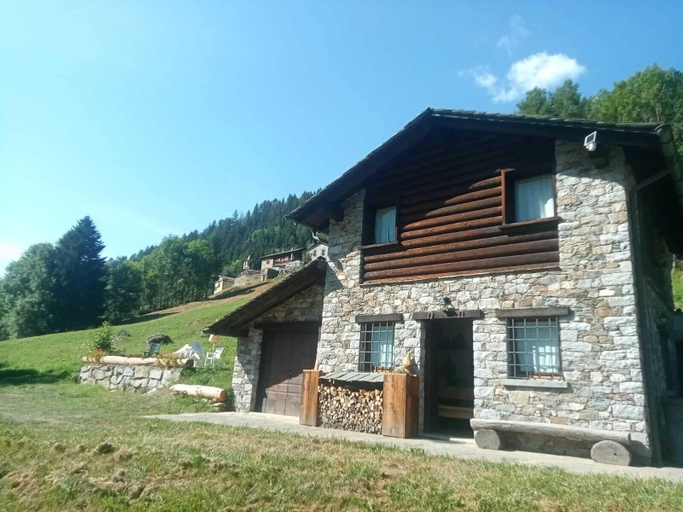 Exterior & Views 2, Garni le Corti, Sondrio
