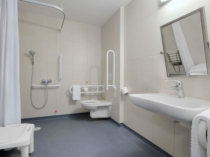 Bathroom 4, B&B Hotel Prague-City, Praha 7