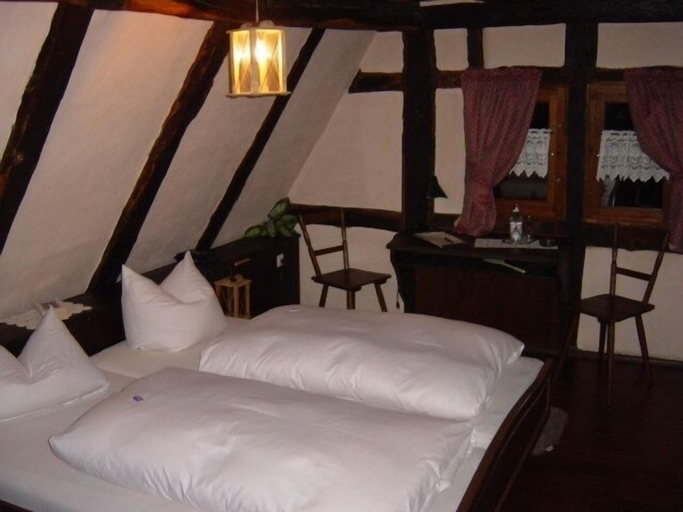 Bedroom 4, Hotel Restaurant Zum Nachtwächter, Enzkreis