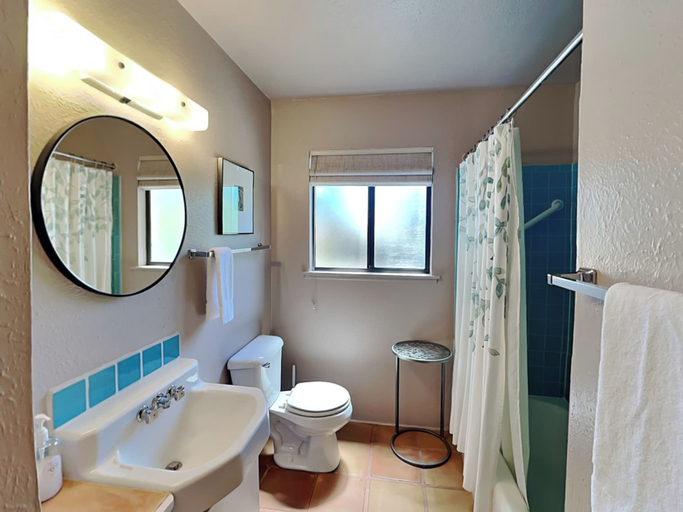 Bathroom, Casa Amarilla by Kokopelli Property Management, Santa Fe