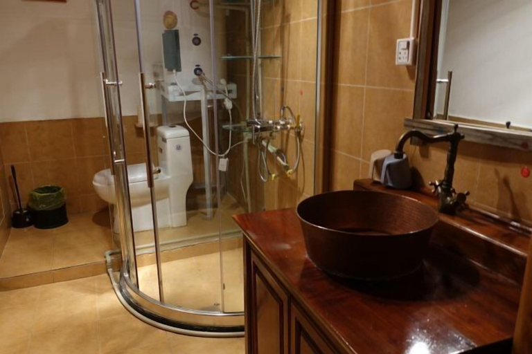 Bathroom 4, Old Yard Inn, Dêqên Tibetan