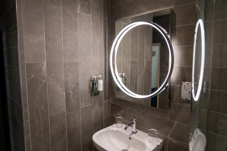 Bathroom 3, The Pier Hotel, Essex