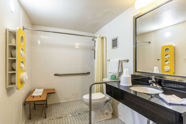 Bathroom 4, Motel 6 Little Rock, AR - West, Pulaski