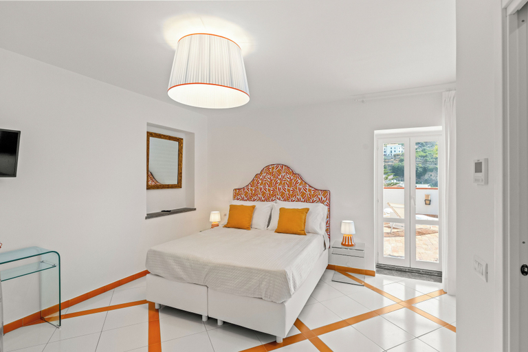 Bedroom 4, Torre Paradiso, Salerno