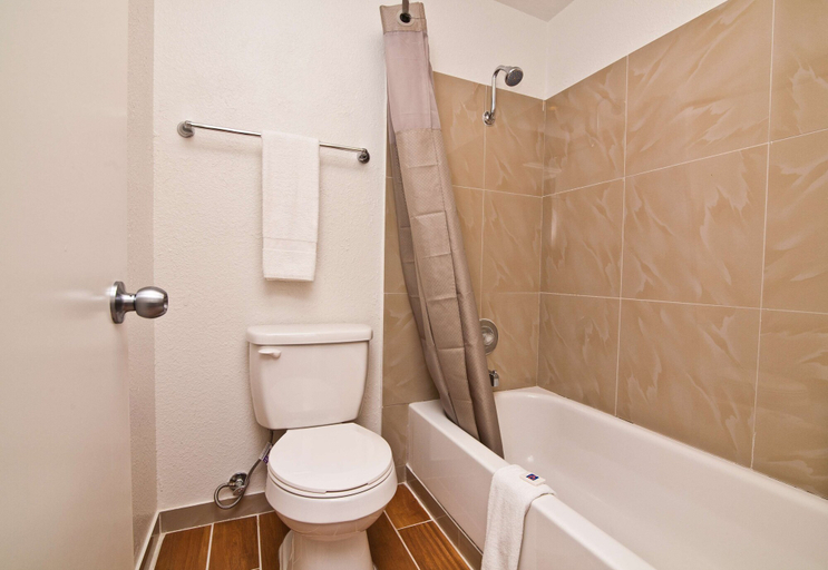Bathroom 3, Motel 6 Bremerton, WA, Kitsap