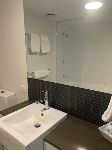 Bathroom 4, Curtis Central Apartments, Gladstone