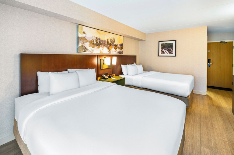Bedroom 3, Comfort Inn Sudbury East, Greater Sudbury