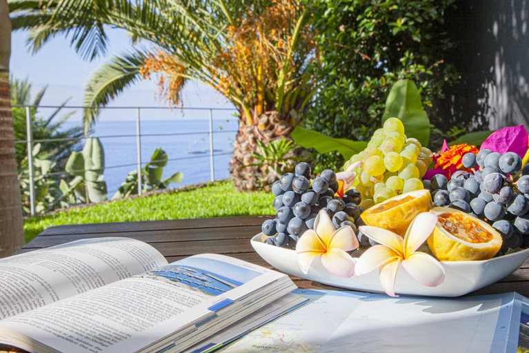 Food & Drinks, Quinta Golfinho, Calheta