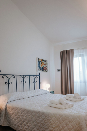 Bedroom 3, La Smeraldina Resort, Olbia-Tempio