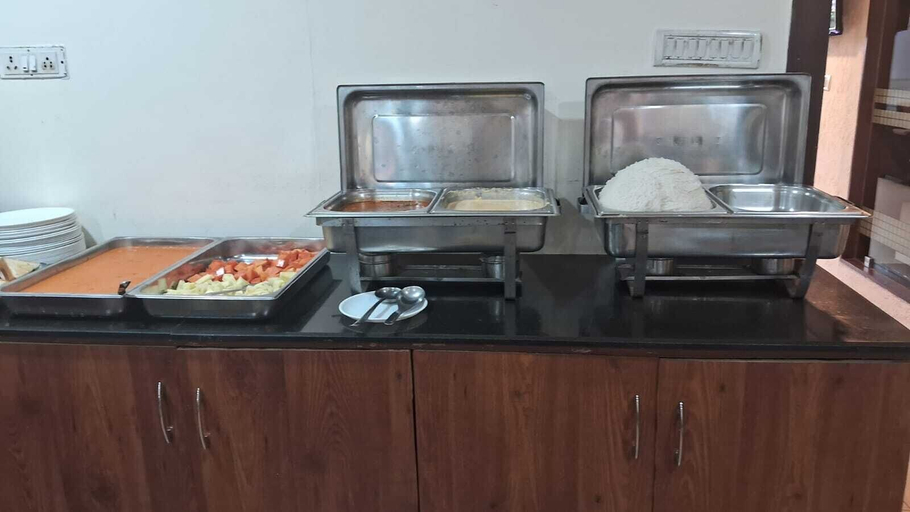 Food & Drinks 5, The Mount City, Chennai