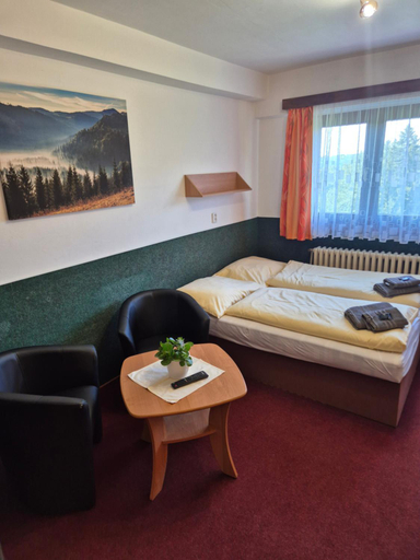 Bedroom 2, Juniorhotel Roxana, Semily