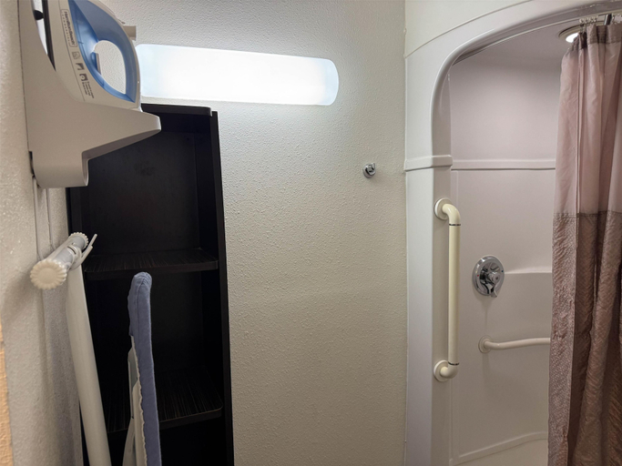 Others 4, Studio 6 Suites Las Vegas, NV – Tropicana, Clark