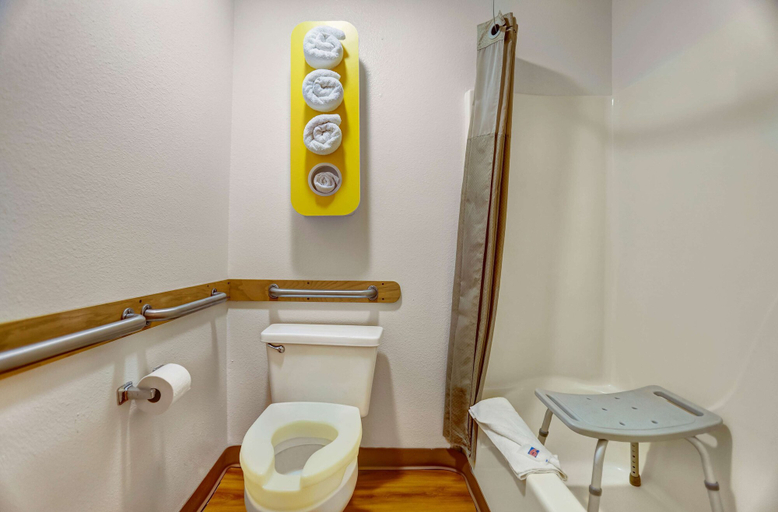 Bathroom 4, Motel 6 Truth Or Consequences, NM, Sierra