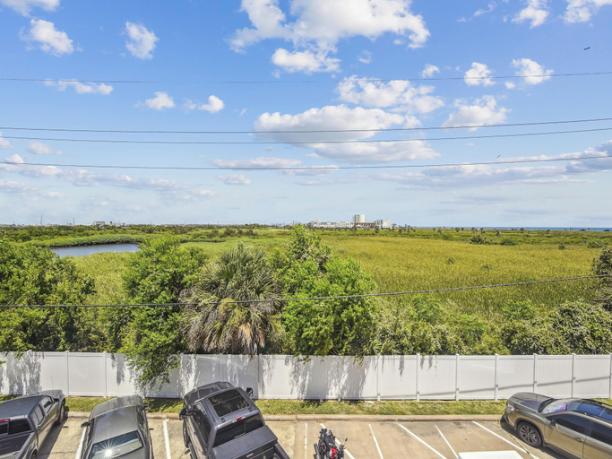 Others 5, Bougie Beach Bungalow by Ryson Vacation Rentals, Galveston